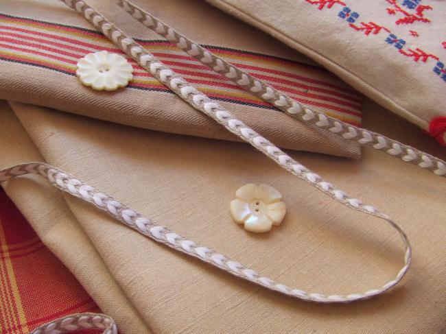 Adorable ruban petits coeurs en lin naturel et blanc  (5mm)
