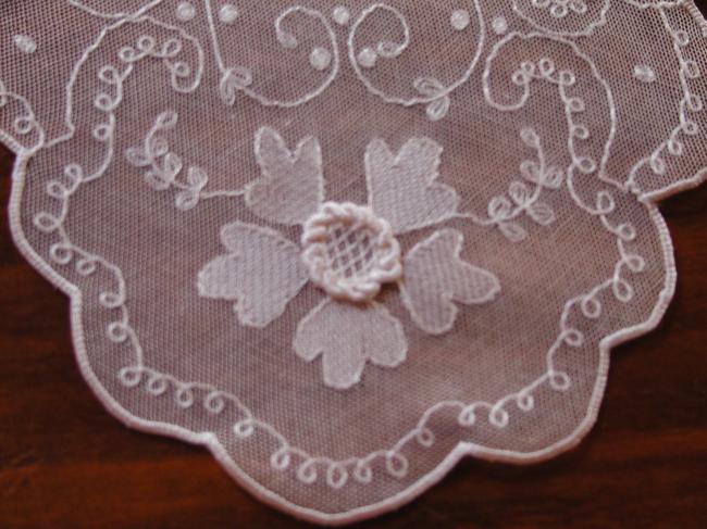 Lovely oval doily,  embroidery in point de gaze