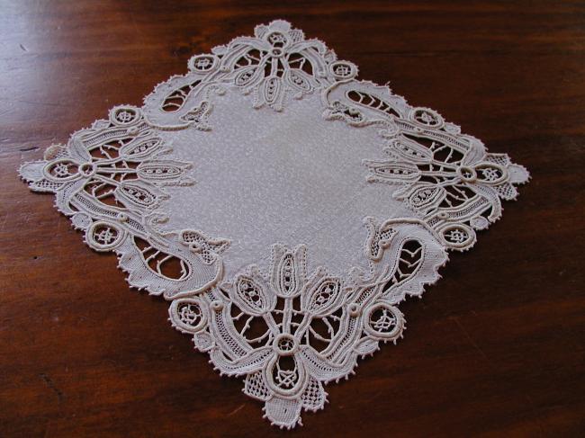 Gorgeous damask doily with Venizia lace edging