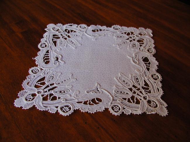 Gorgeous damask doily with Venizia lace edging