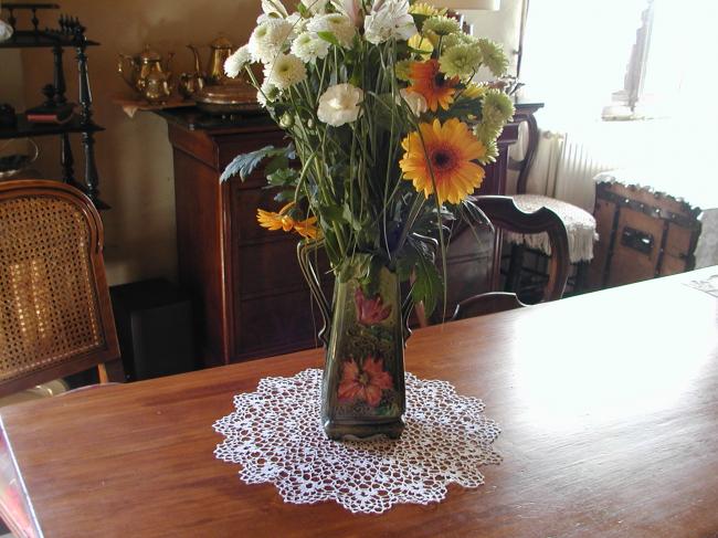 Superbe centre de table avec large dentelle 1900