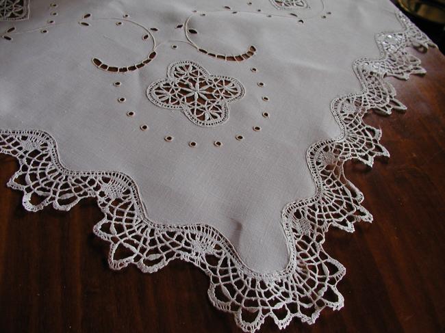 Stunning tablecloth with Cluny lace and Richelieu embroidery