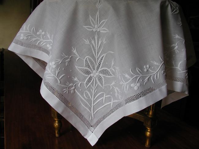 Stunning white embroidered tablecloth in bastiste of linen