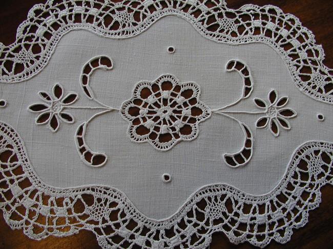 Superb centre table with Cluny lace and white cutwork embroidery
