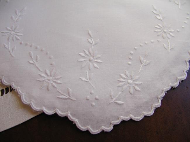 Lovely double baby bib with hand-embroidered daisies & Valenciennes lace