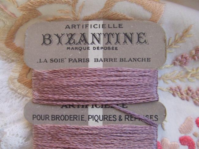 Superbe carte ancienne de soie artificielle de couleur parme, Byzantine