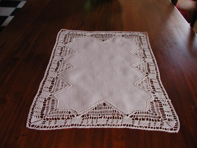 Lovely oblong table centre with gorgeous bobbin lace
