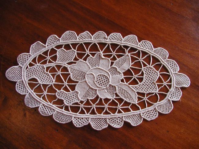 Gorgeous little Venezia lace oval doily