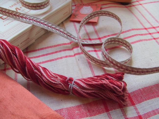 Adorable ribbon in braided flax with cotton red médoc and white (10mm)