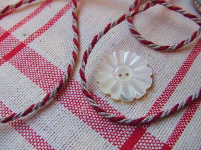 Jolie cordelière en lin naturel et coton de couleur rouge médoc (2mm)