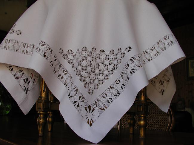 Lovely drawn thread works tablecloth with Teneriffe embroidery