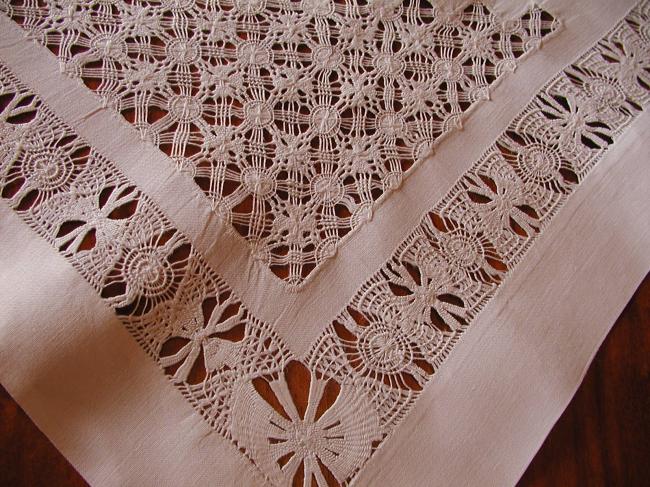 Lovely drawn thread works tablecloth with Teneriffe embroidery