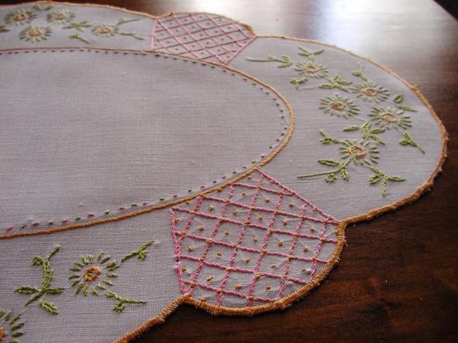 Really pretty table centre with summer embroidered flowers