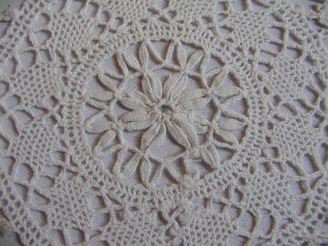Pretty Cluny bobbin lace oval table centre, with point d'esprit
