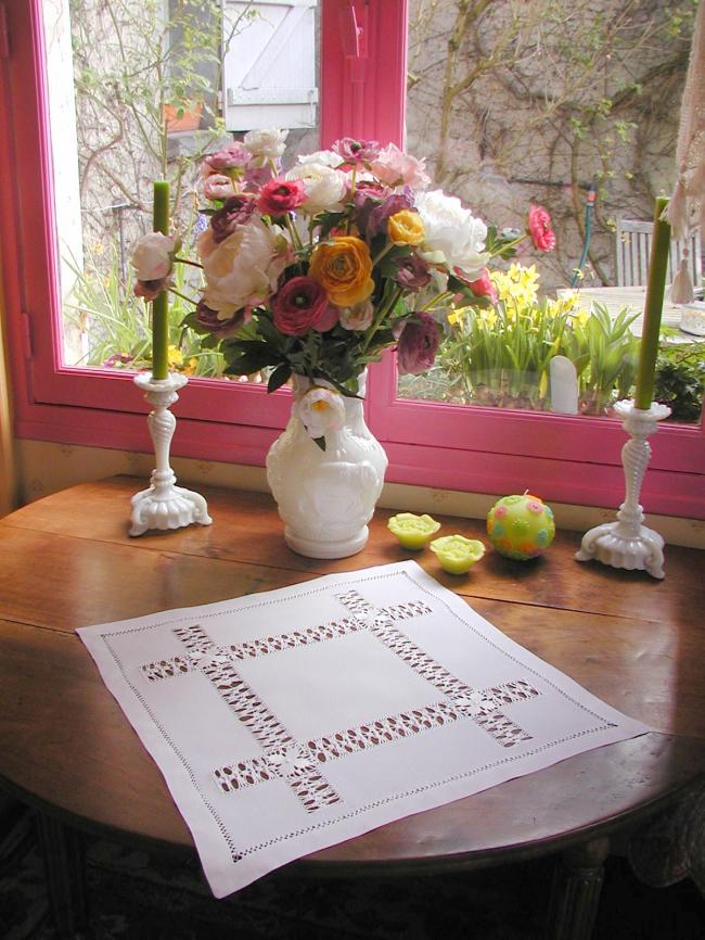 Wonderful Tenerife drawn thread table centre