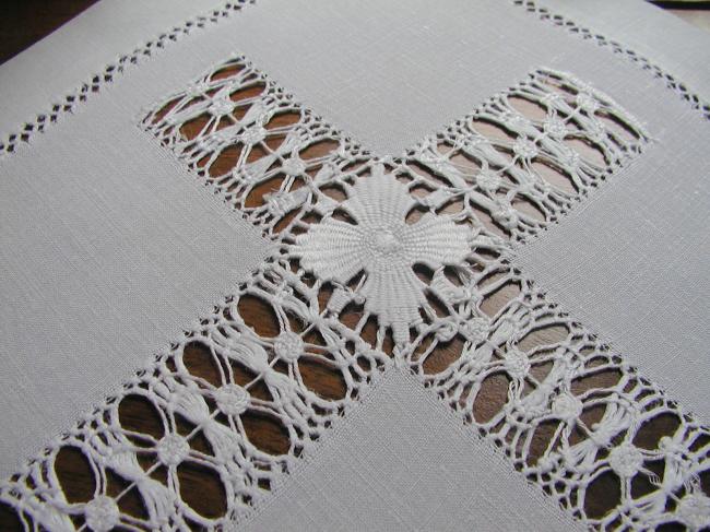 Wonderful Tenerife drawn thread table centre