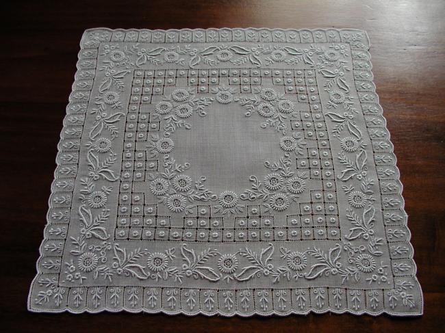 Incredible embroidered handkerchief,  real master piece !