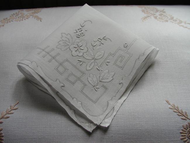 Lovely appliqué embroidered handkerchief in organza of silk