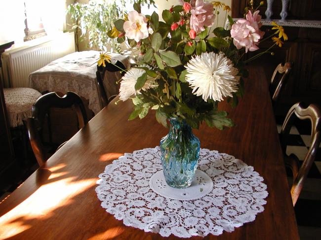 Wonderful  Milan embroidered lace table centre