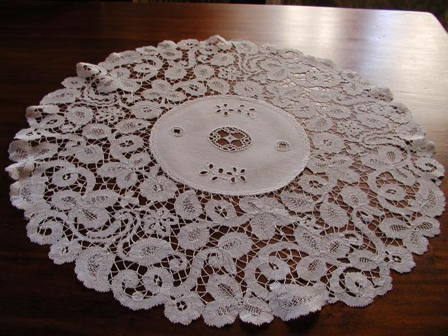 Wonderful  Milan embroidered lace table centre
