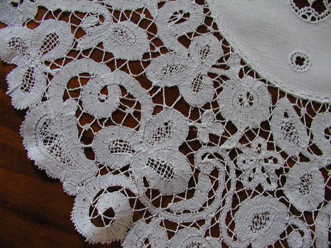 Wonderful  Milan embroidered lace table centre