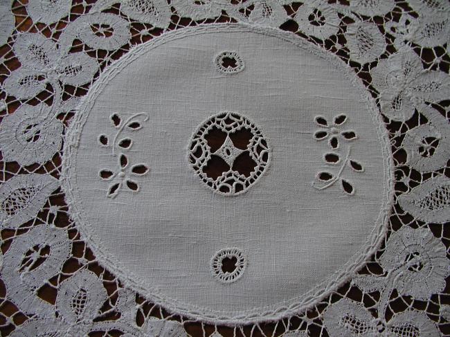 Wonderful  Milan embroidered lace table centre