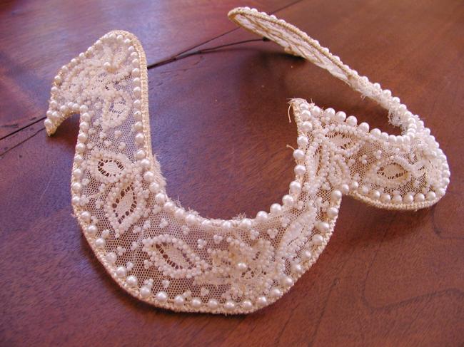 Lovely tiara with glass pearls on Valenciennes lace 1900