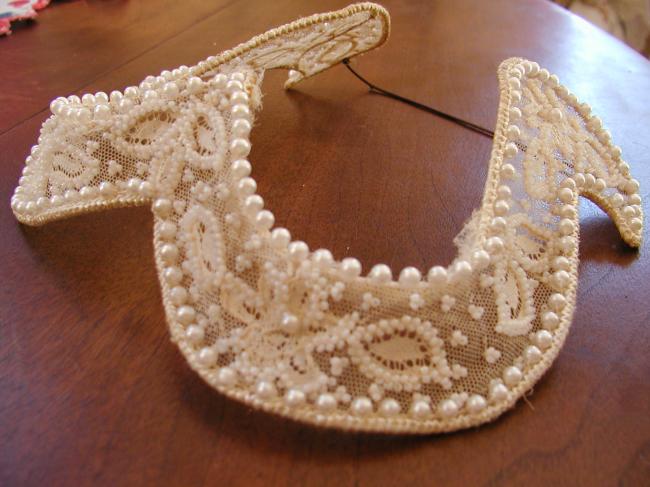 Lovely tiara with glass pearls on Valenciennes lace 1900