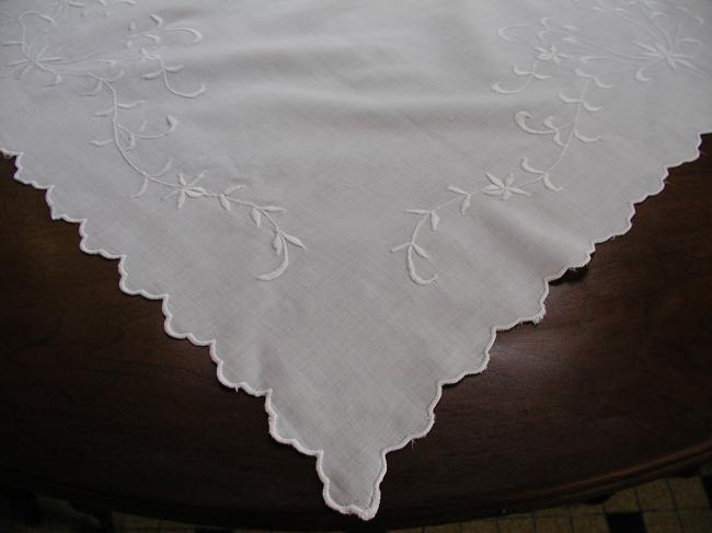 Really pretty tablecloth with  lovely garland of whiteworks