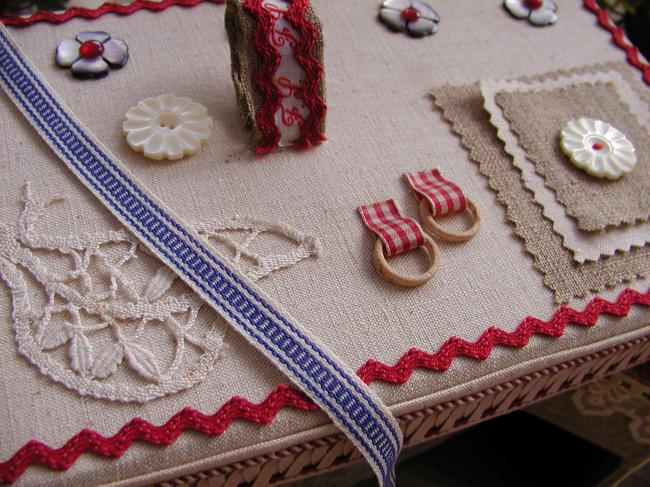 Joli ruban en coton tissé de rayures, blanc et bleu franc (10mm)