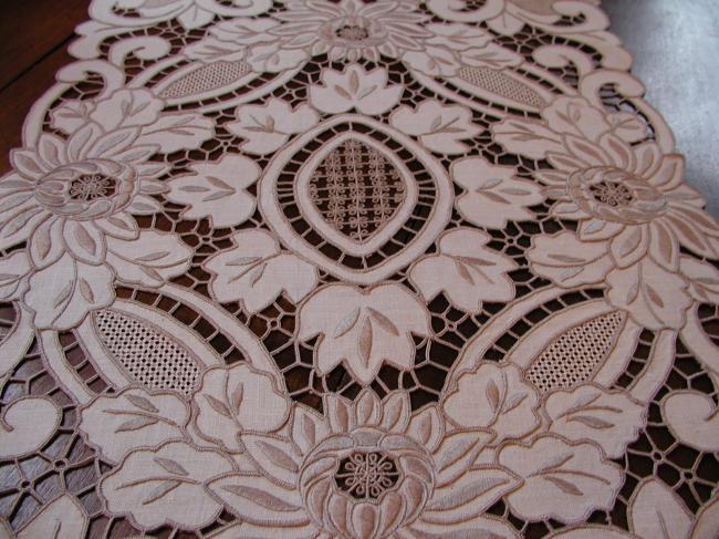 Gorgeous Madeira embroidered trolley mat