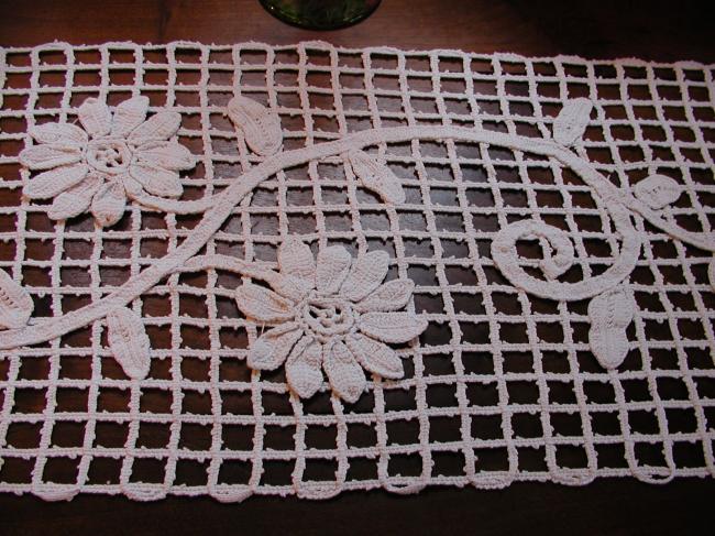 Lovely crochet d'art lace table runner