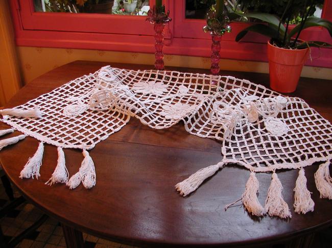 Lovely crochet d'art lace table runner