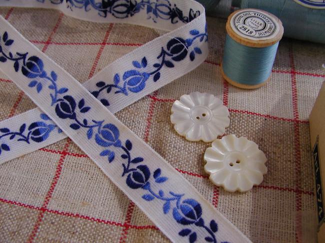 Ancien ruban en coton tissé de rinceaux de fleurs bleues (17mm)