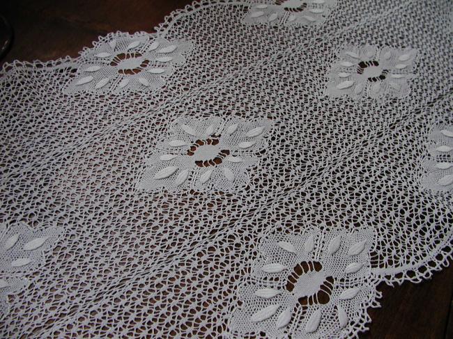 So charming bobbin lace table runner