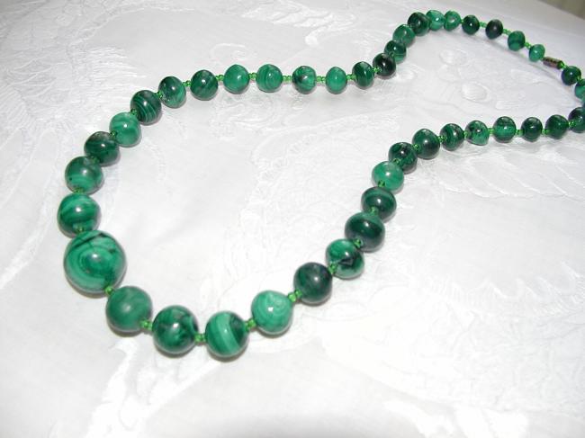 Très beau collier en Malachite