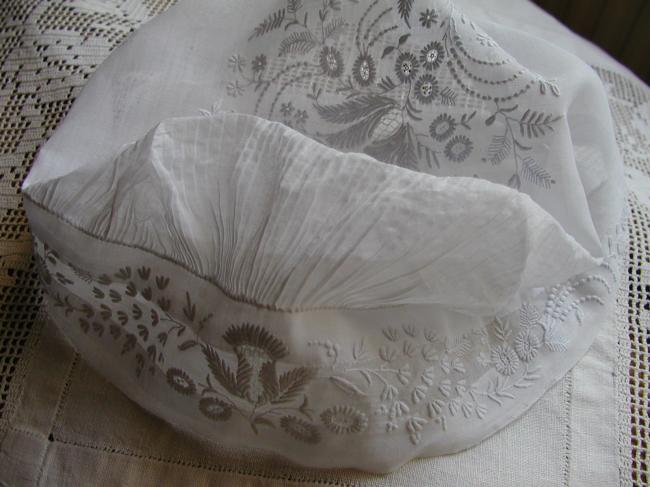 Splendid Appenzel embroidered bonnet 19th century