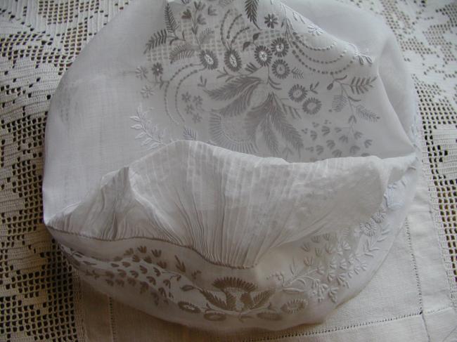 Splendid Appenzel embroidered bonnet 19th century