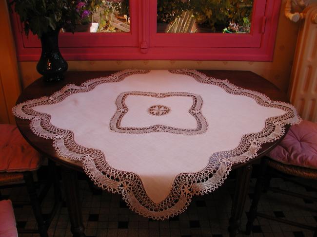 So pretty Cluny lace inserts tablecloth