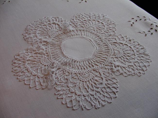 So pretty hairpin lace star shape doily 1920