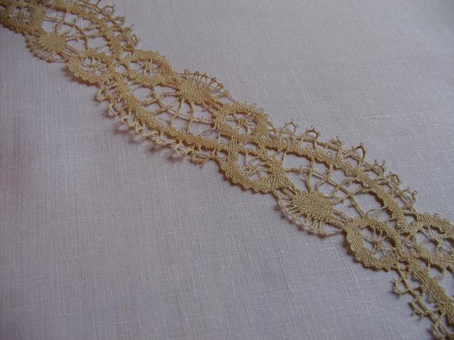 Beautiful trimming of Cluny lace, very fine, bobbin lace 19th century