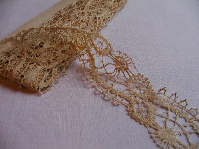 Beautiful trimming of Cluny lace, very fine, bobbin lace 19th century