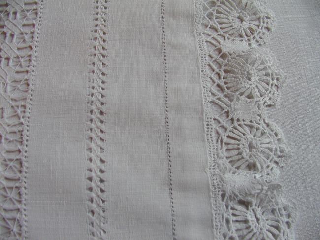 Wonderful drawn thread work trolley mat with very fine Cluny lace