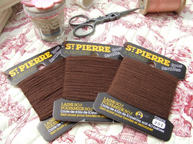 Carte de laine à repriser Saint-Pierre, couleur marron cigare N°202 (40mètres)