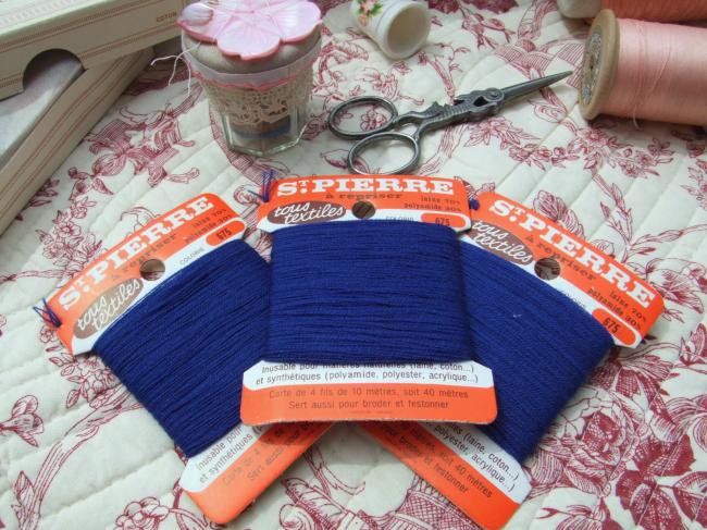Carte de laine à repriser Saint-Pierre, couleur bleu France N°675 (40mètres)