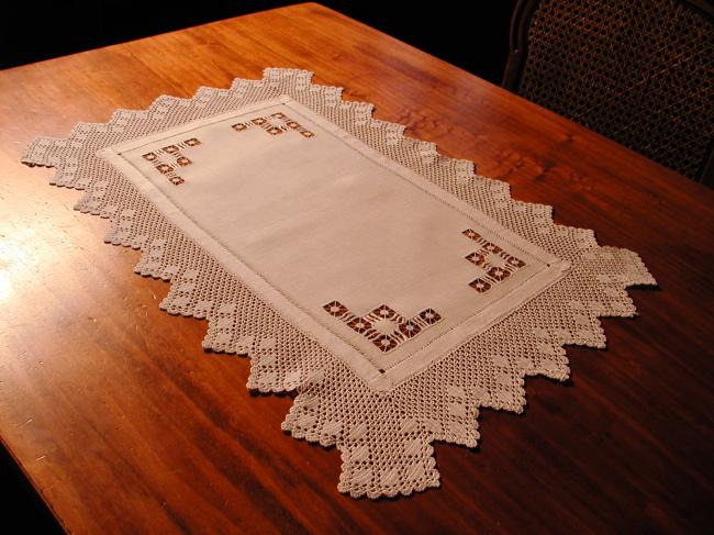 So charming trolley or table centre with drawn thread and crochet lace works