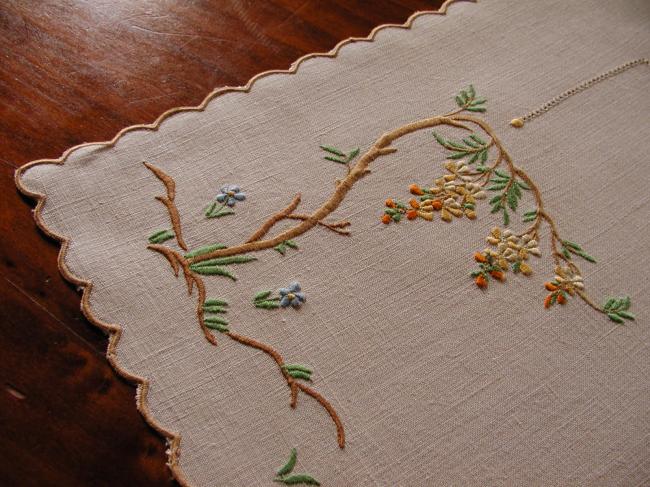 So lovely embroidered spring pattern trolley mat