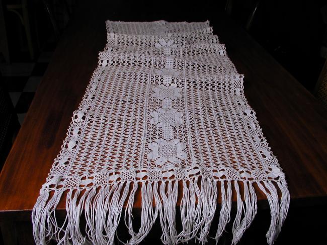 3 lovely curtains in cotton bobbin lace with fringes