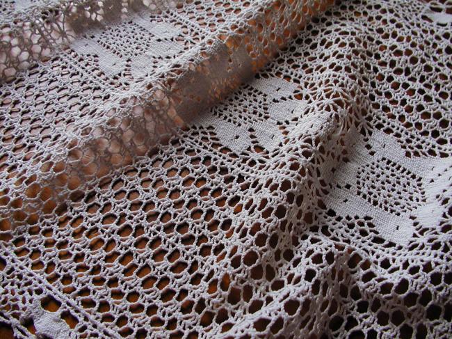 3 lovely curtains in cotton bobbin lace with fringes