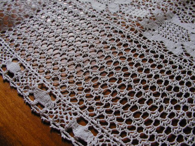 3 lovely curtains in cotton bobbin lace with fringes